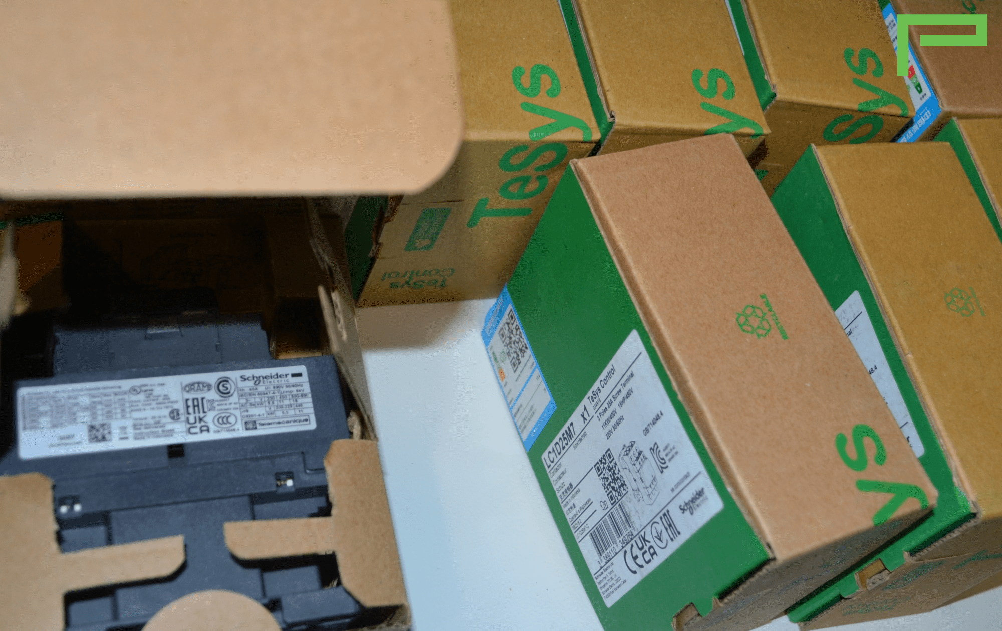Поставляем контакторы Schneider Electric